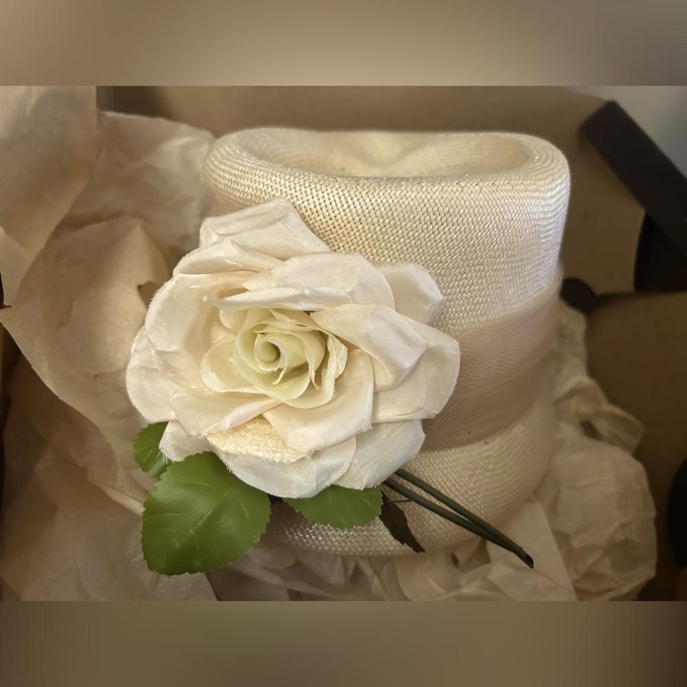 Women’s dress hat